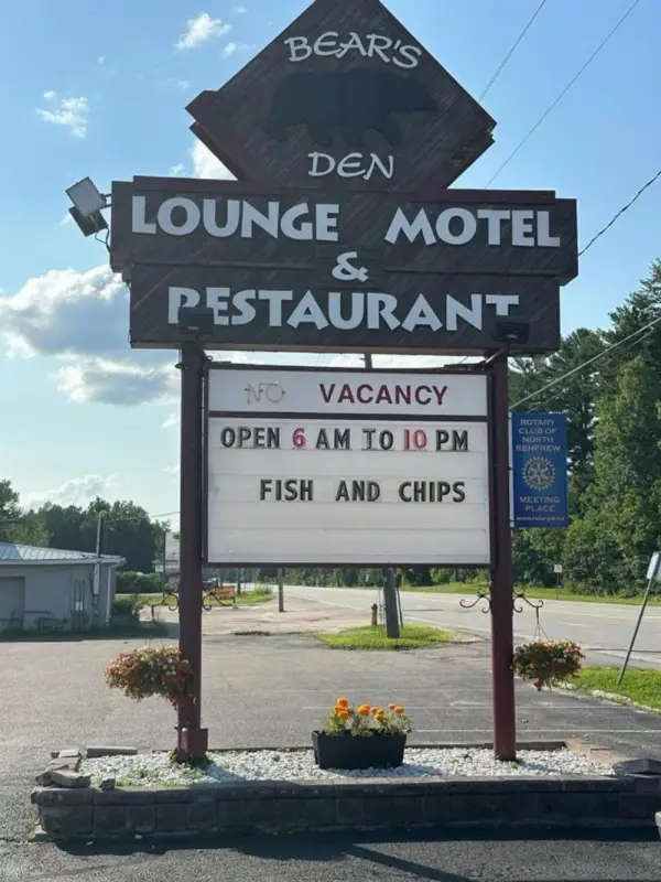 Bear's den Lounge and Motel 4